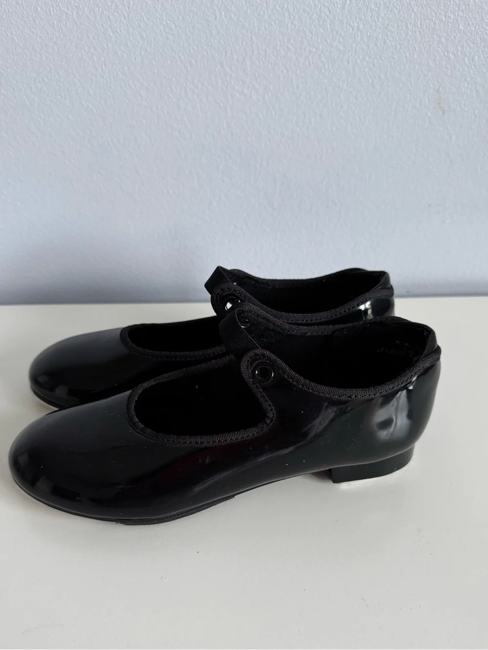 Capezio Future Star Black Patent Tap Shoes Girls 1M